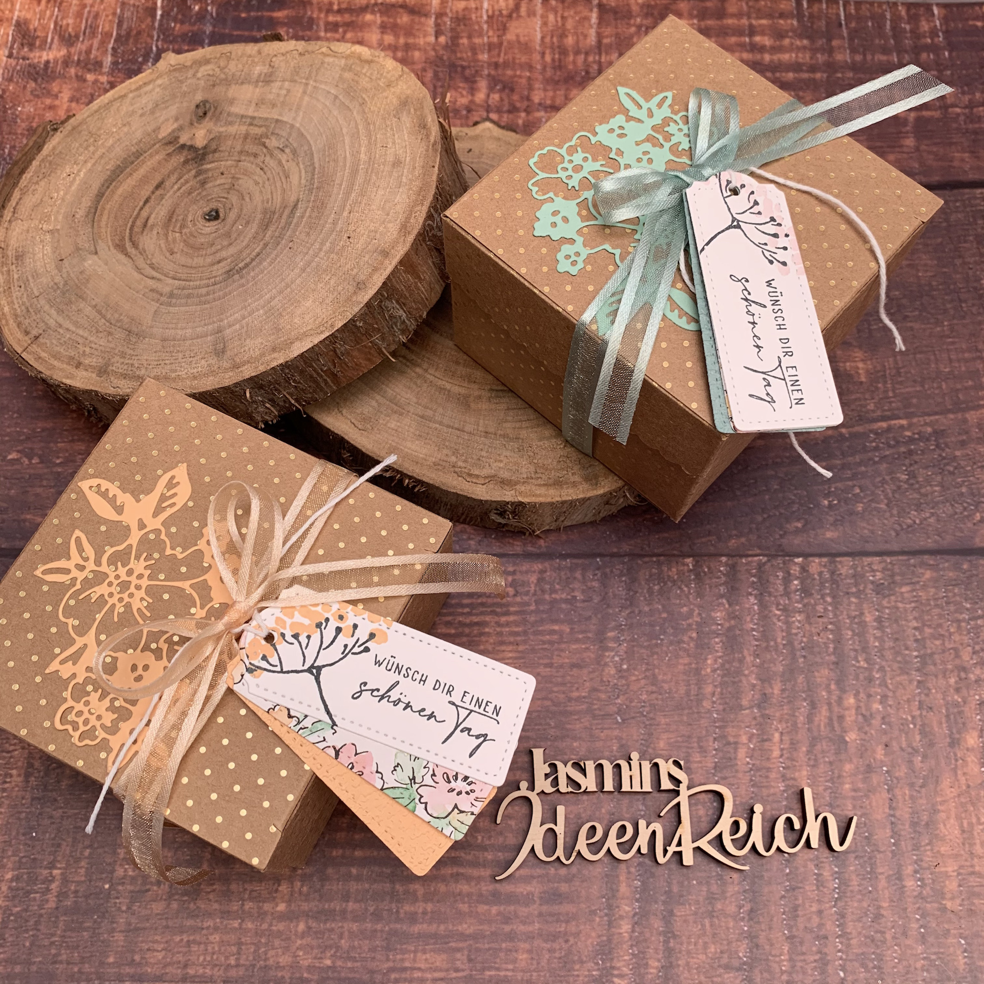 Von Hand gemalt - Geschenkschachtel 1.jpeg